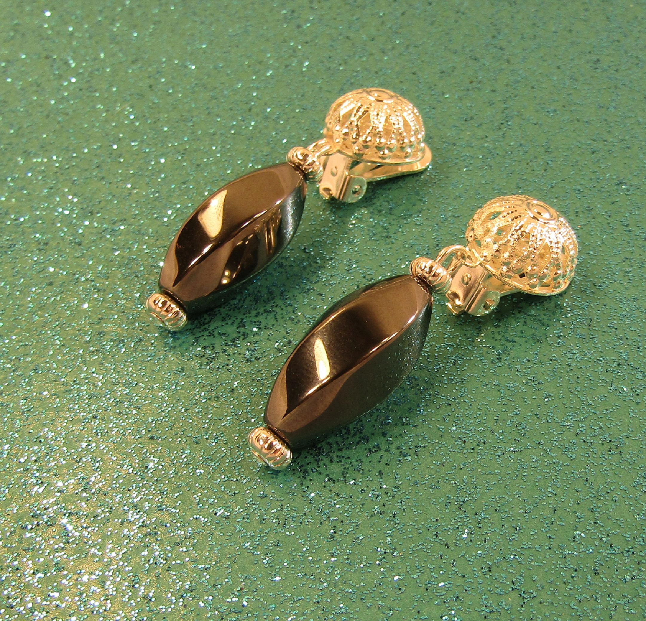 Black Hemalyke silver filigree clip-on earrings
